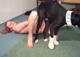 Tight hole hardly nailed by boxer